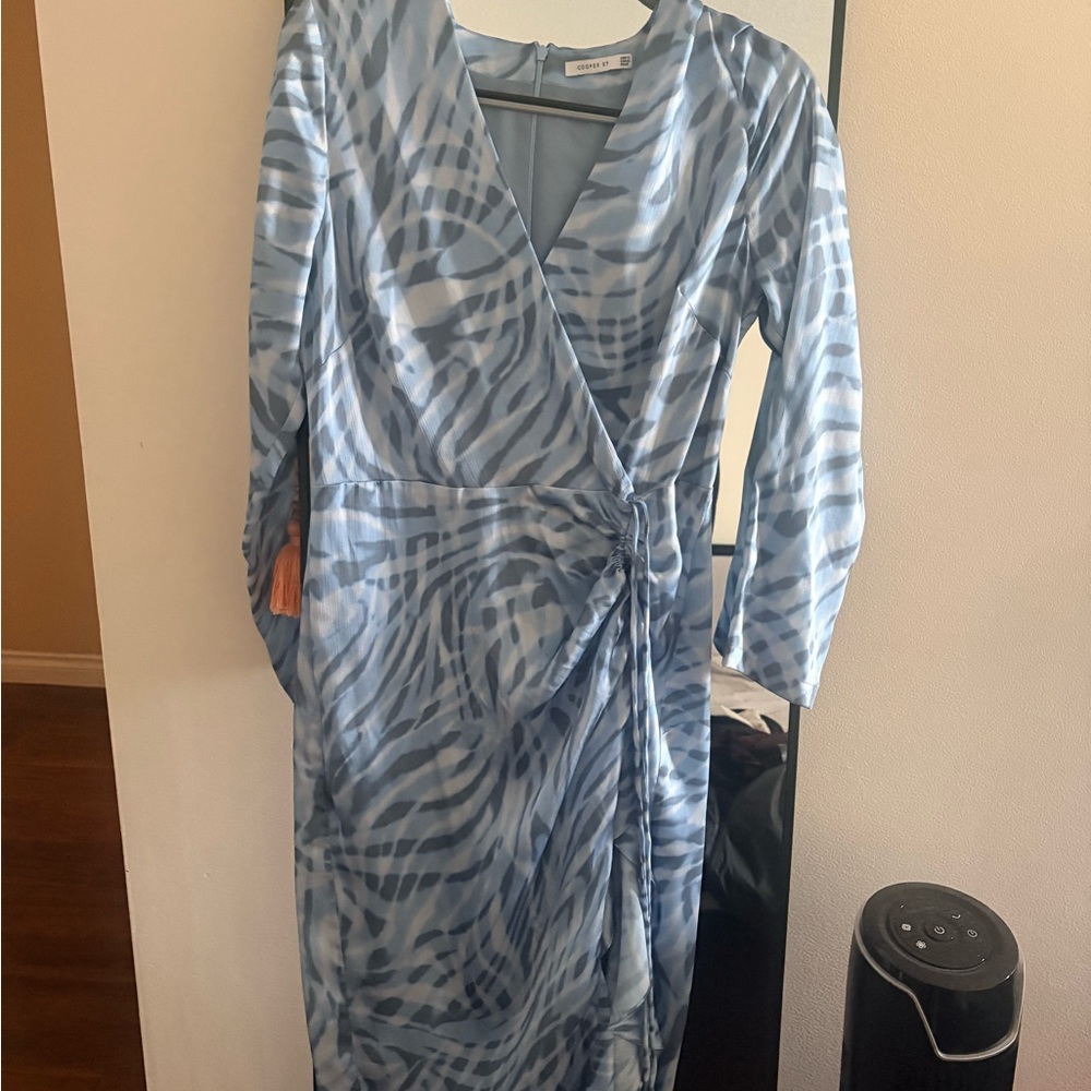 Light Blue Patterned Long-Sleeve Wrap Dress - Women's